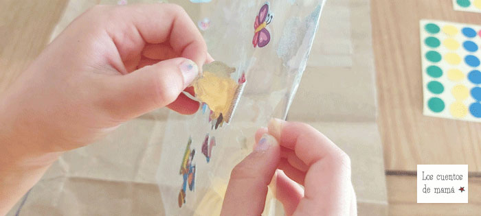 actividades con pegatinas para niños