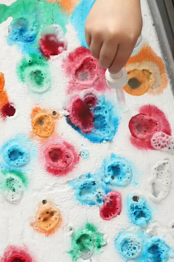 experimento para niños con bicarbonato y vinagre